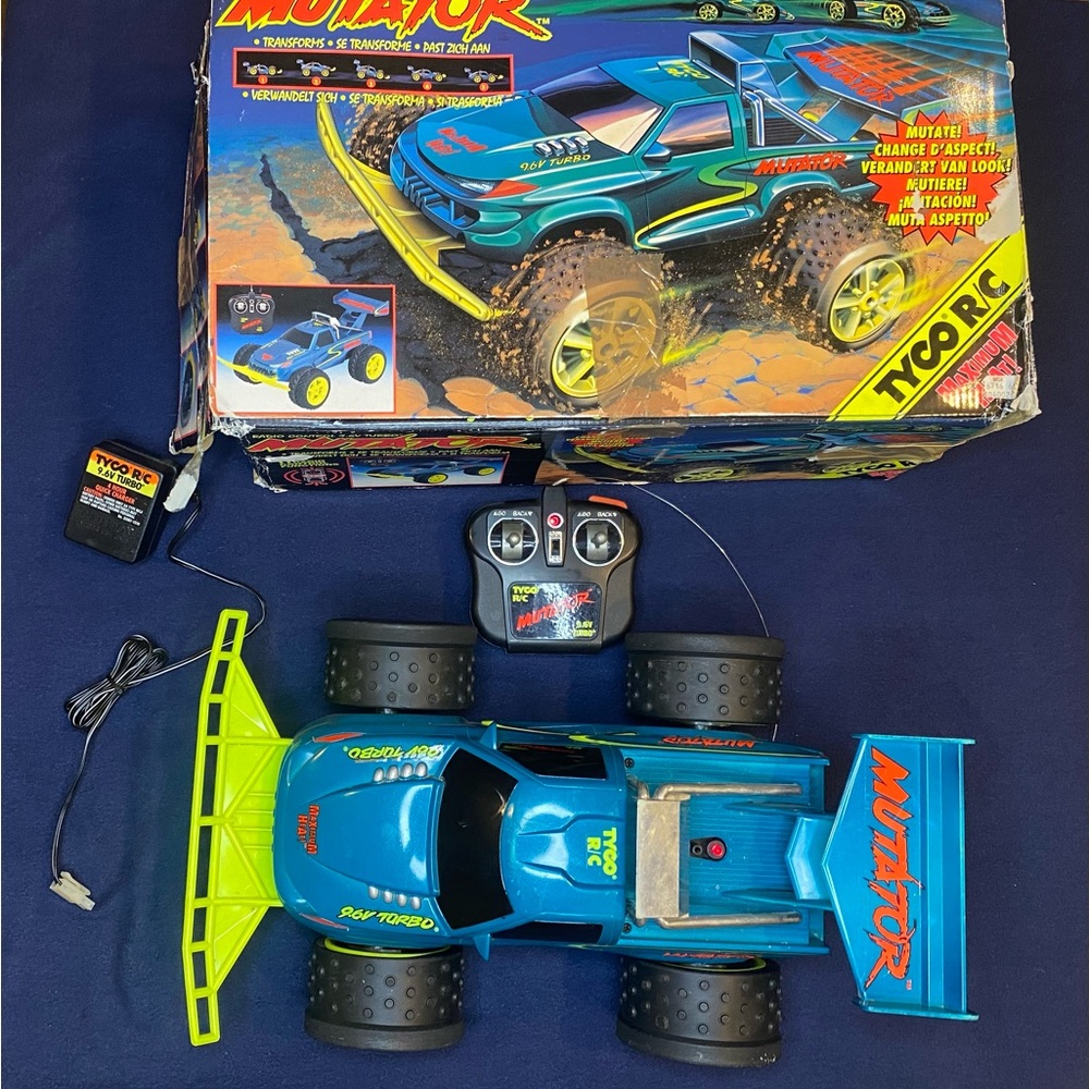 VTG 1996 Tyco RC Mutator 9.6v Turbo Car W/Remote, charger,box.Fully functional